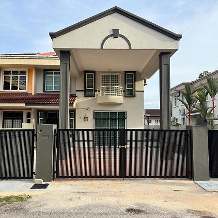 Homestay Melaka Executive Экстерьер фото