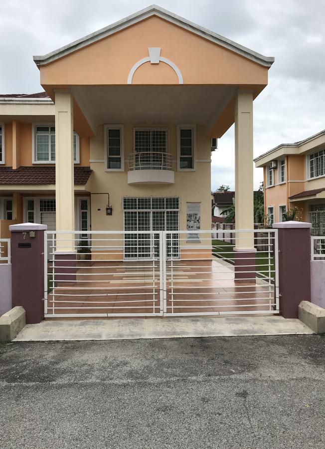 Homestay Melaka Executive Экстерьер фото